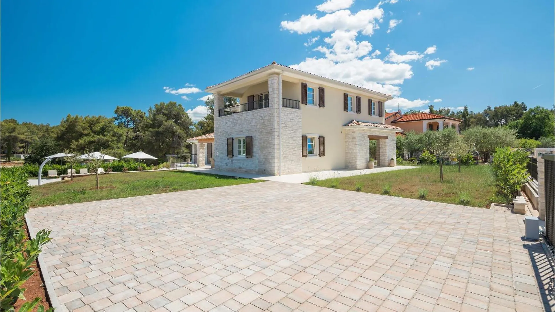 Stunning Home In Umag With Wifi